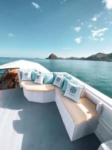 Amalfi_Komodo-Liveaboard-Phinisi_Social-Area_05