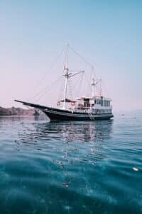 Derya_Komodo-Liveaboard-Phinisi_Boat_13