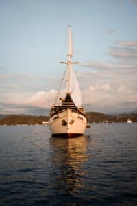 Elbark_Komodo-Liveaboard-Phinisi_Boat_03