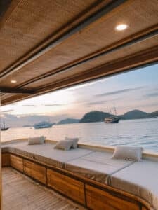Elbark_Komodo-Liveaboard-Phinisi_Highlight_04