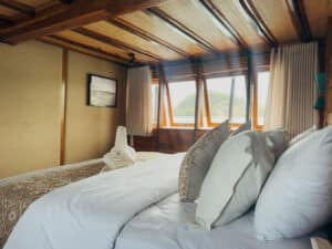 Gammara_Komodo-Liveaboard-Master-Cabin_17