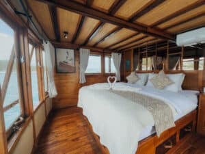 Gammara_Komodo-Liveaboard-Suite-Cabin_19