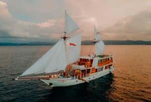 Gandiva_Komodo-Liveaboard-Phinisi_Boat_05