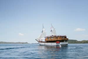 Zada-Nara_Komodo-Liveaboard-Phinisi_Boat_06