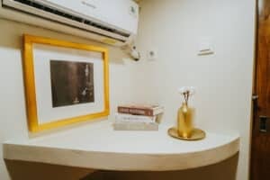 Zada-Nara_Komodo-Liveaboard-Phinisi_Deluxe-Cabin_02