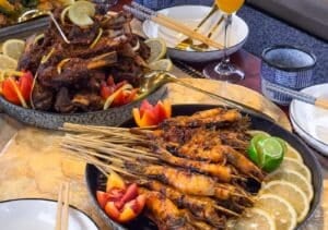 Kimochi-Voyages_Komodo-Liveaboard-Phinisi_Dining-Media_03