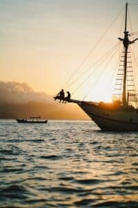 ANDALUCIA_Komodo-Liveaboard-Phinisi_Vessel-Gallery_05