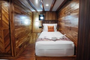 CARNABY-II_Komodo-Liveaboard-Phinisi_10