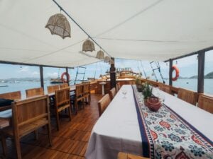 CARNABY-II_Komodo-Liveaboard-Phinisi_2