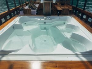 CARNABY-II_Komodo-Liveaboard-Phinisi_3