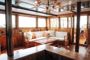 CARNABY-II_Komodo-Liveaboard-Phinisi_4