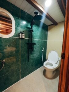 CARNABY-II_Komodo-Liveaboard-Phinisi_8