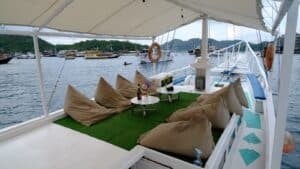 GIONA-LIVEABOARD_Komodo-Liveaboard-Phinisi_3