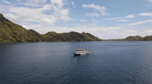 Sea-Familia_Komodo-Liveaboard-Phinisi_1